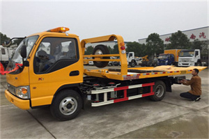 巴音哪里有拖车服务