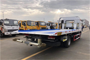 巴音汽车救援补胎