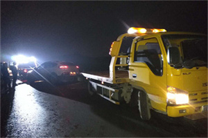 巴音24小时车辆搭电联系电话