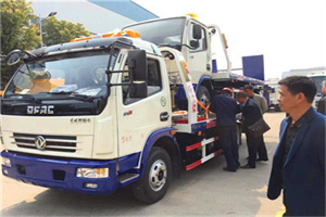 巴音汽车道路救援拖车价格